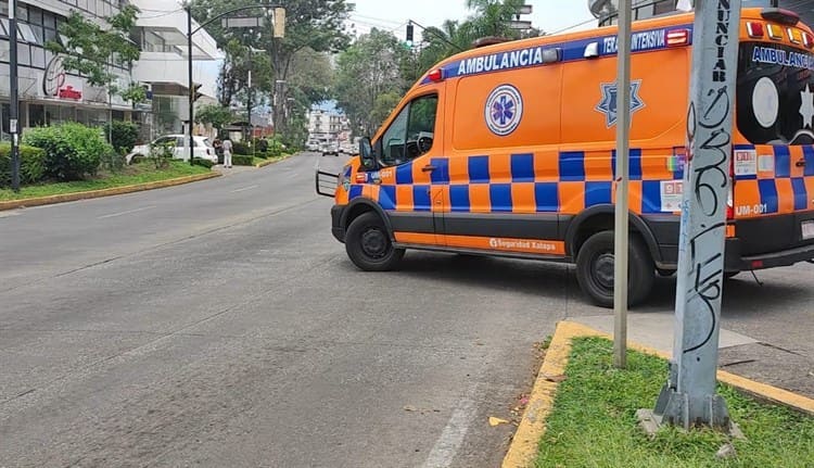 Xalapeños usan crucero de Ávila Camacho como se les da la gana