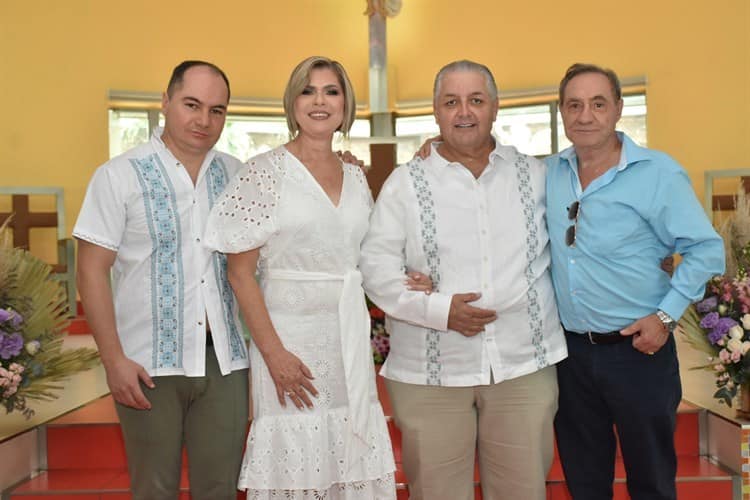 Manuel Bravo Schleske y Eunice Zugasti Cuevas celebran 35 años de matrimonio