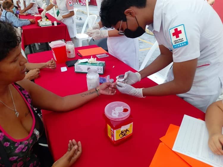 Cruz Roja brinda consultas y estudios gratuitos a mujeres en Veracruz
