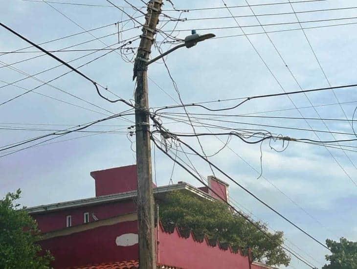 ¡Revientan líneas! más de 36 horas sin luz en zona ejidal de Coatzacoalcos