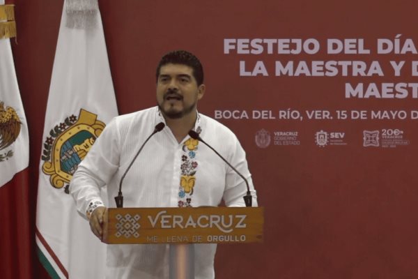 Enredos y dudas, aún no está definido aumento salarial para maestros en Veracruz
