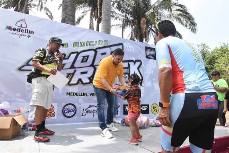 Exitosa rodada “Short Track de Bravo” en Medellín; participaron 160 ciclistas