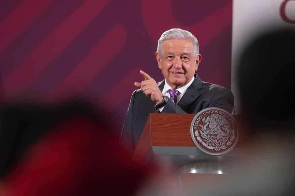AMLO escribe su último libro como político activo; estará dedicado a los jóvenes