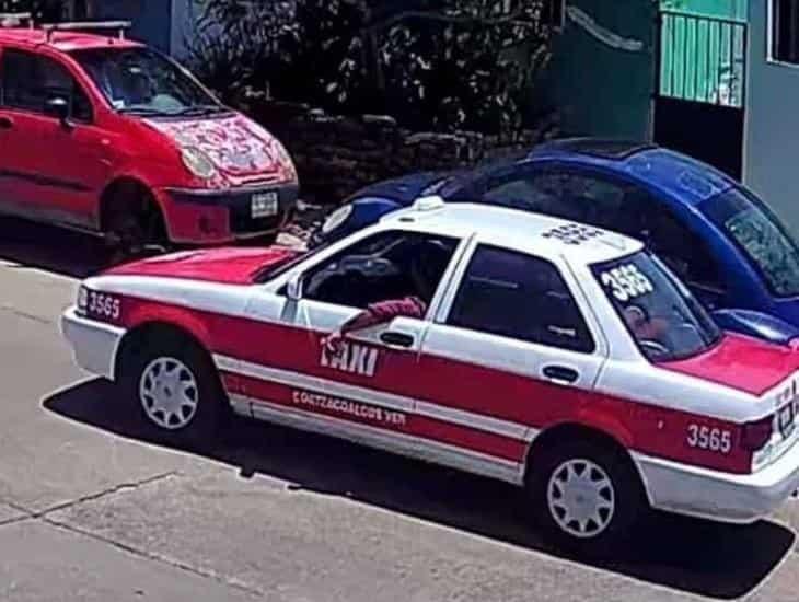 ¡Aguas! Estarían asaltando a mano armada en taxi de Coatzacoalcos