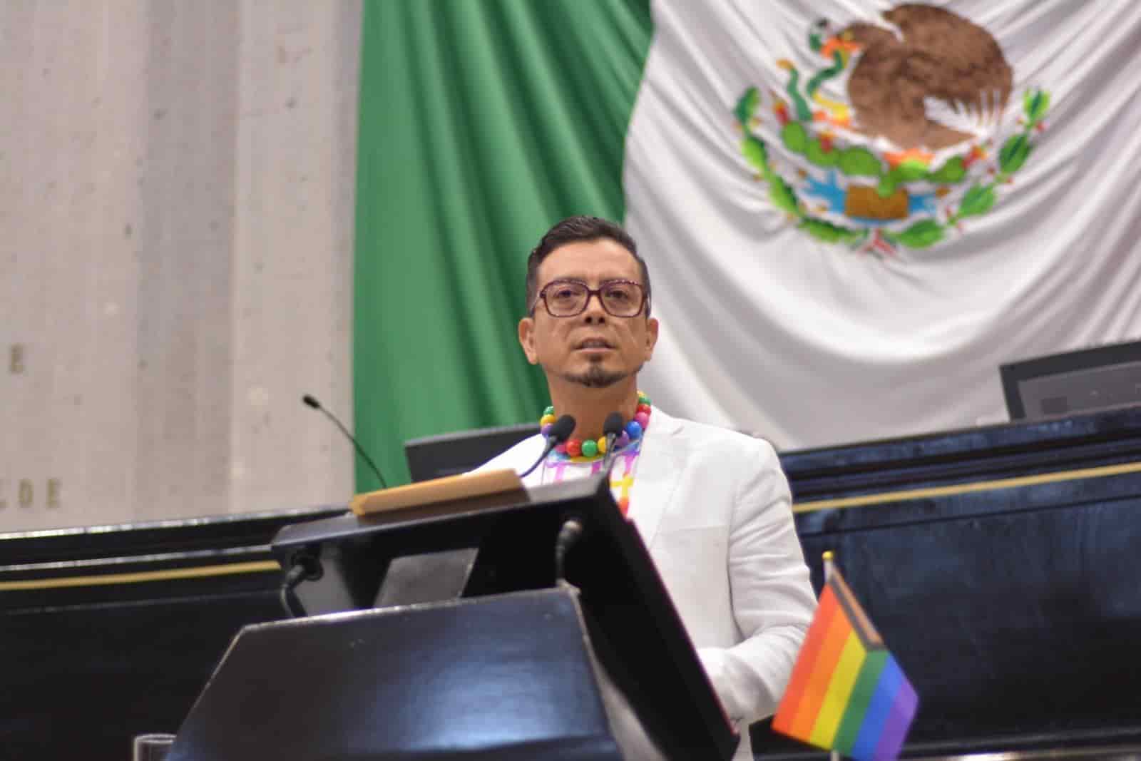 Se pronuncia diputade por continuar lucha contra la homofobia