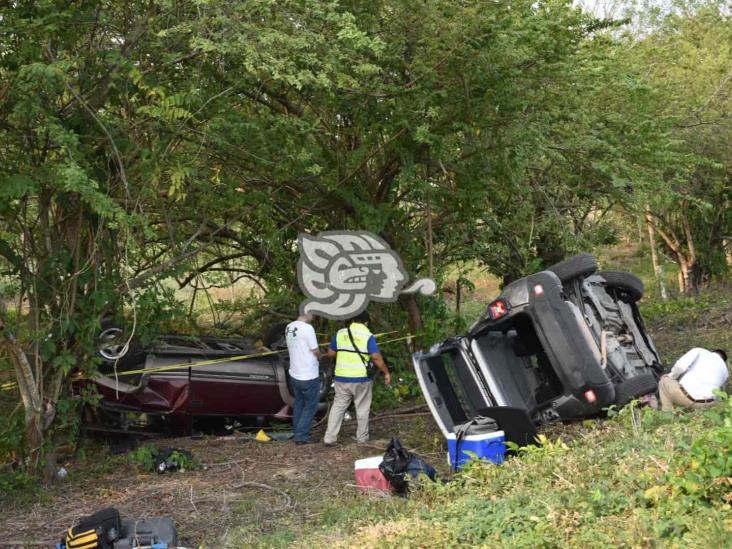 Muere hidalguense tras choque y volcadura en autopista del sur de Veracruz (+Video)