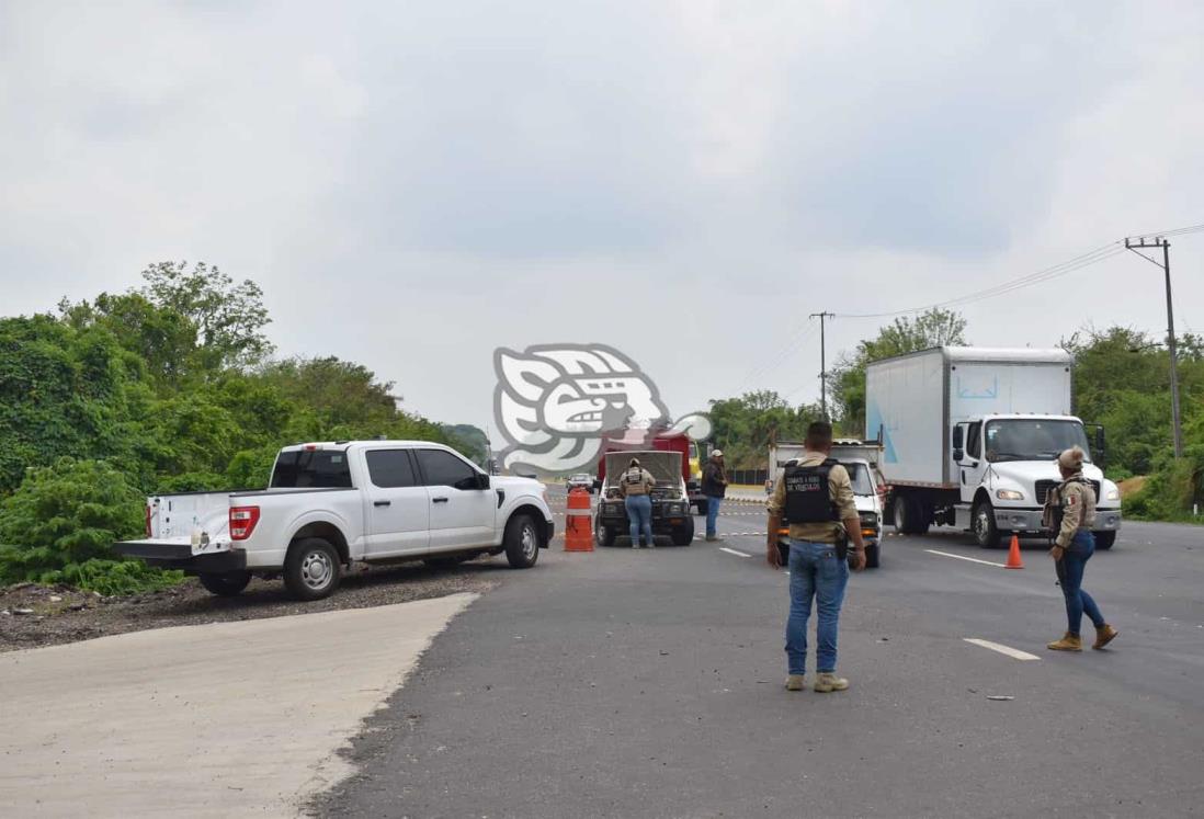 Realizan operativo para detectar vehículos robados en el sur de Veracruz