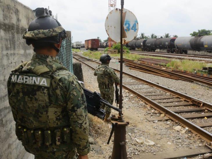 Secretaría de Marina asume el control de Ferrosur en Coatzacoalcos; empleados en la zozobra (+Video)