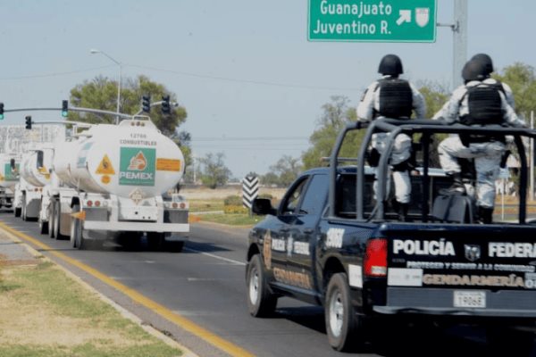 Pipas de Pemex, custodiadas por 15 mil elementos de la Guardia Nacional