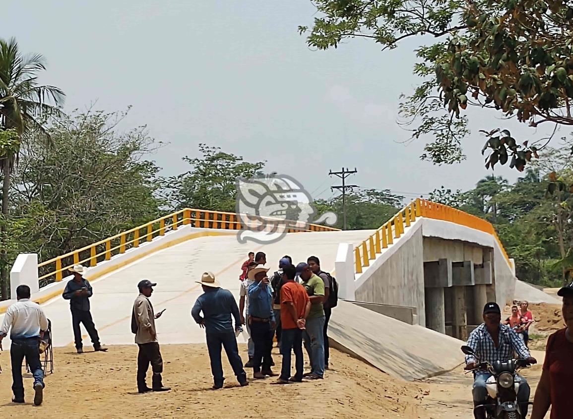 Abren a la circulación puente en La Lagunilla