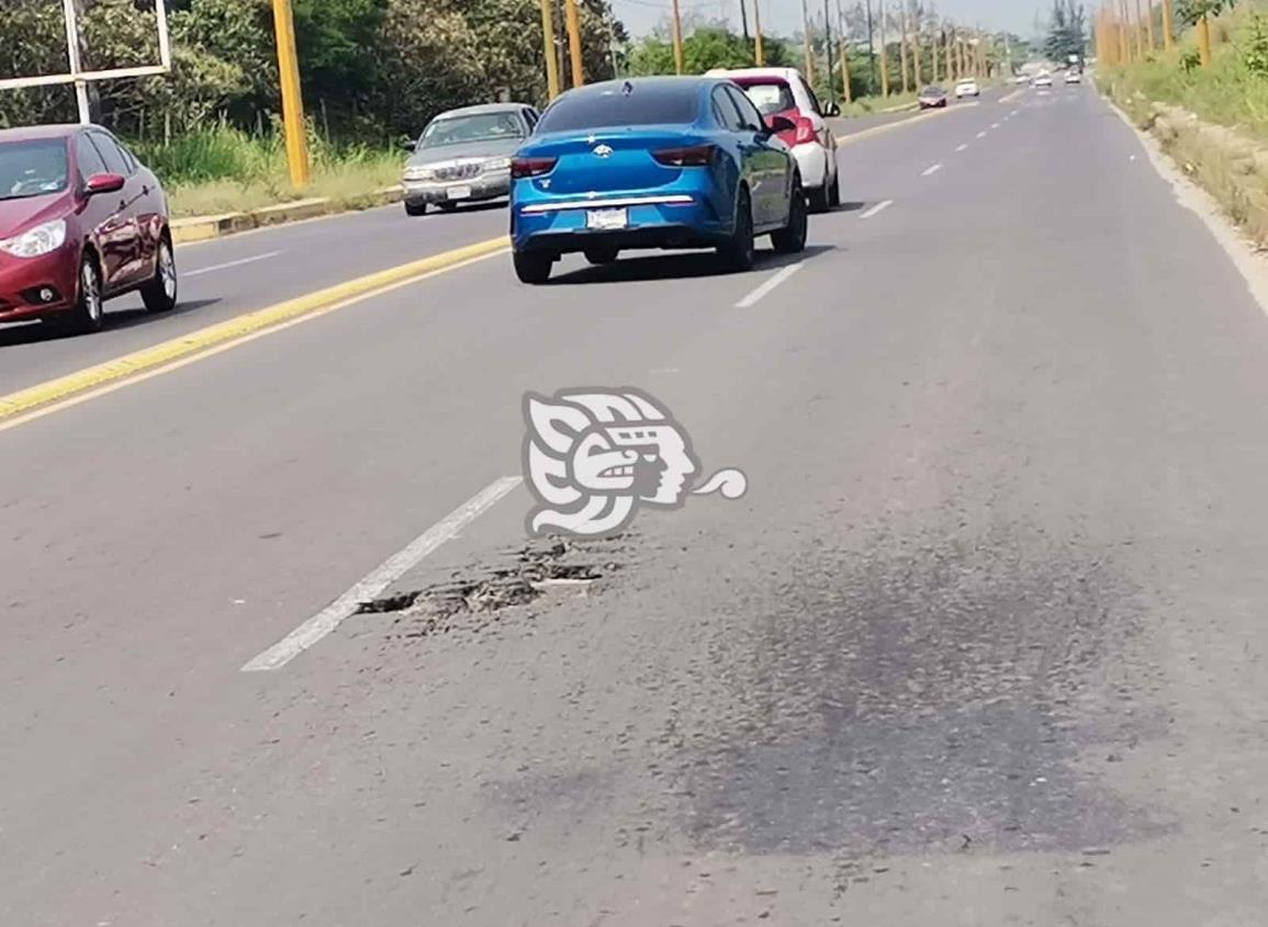 Lluvias y paso constante de vehículos ha provocado deterioro en la carretera 4 carriles