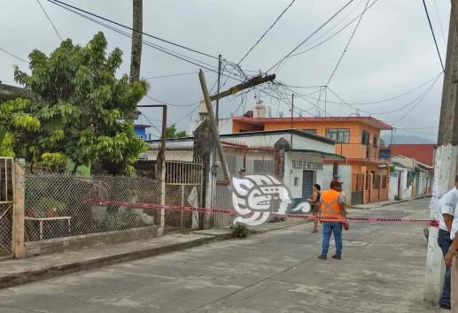 Camión cervecero deja sin internet a familias de Misantla