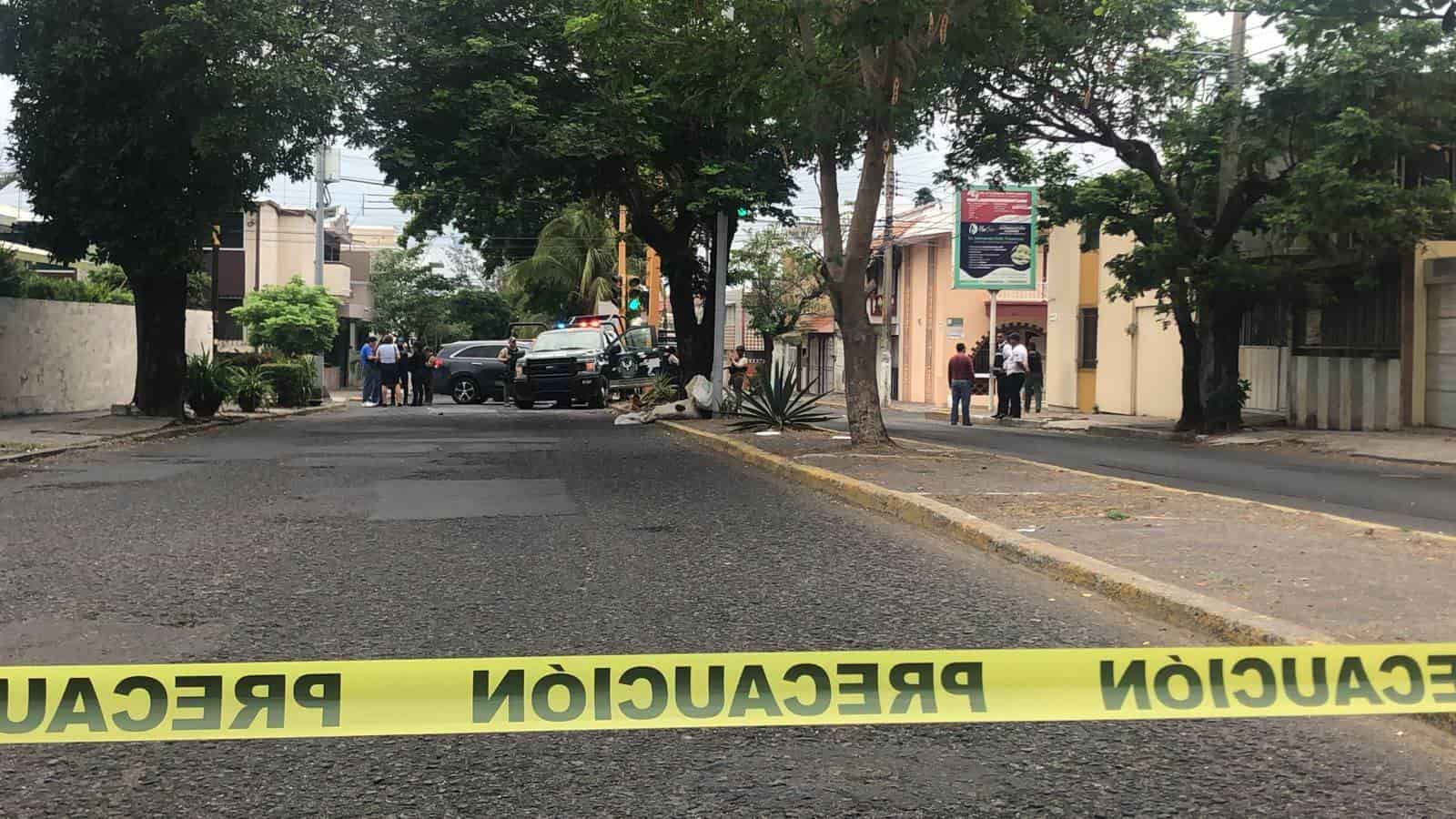 Fuerte accidente entre patrulla de la Fuerza Civil y camioneta en Boca del Río (+Video)