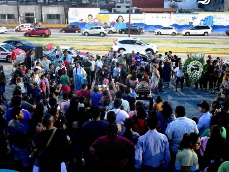 ¡Su público lo despide! Con cuerpo presente, realizan homenaje a “El Teco, asesinado en Las Choapas  (+Vídeo)