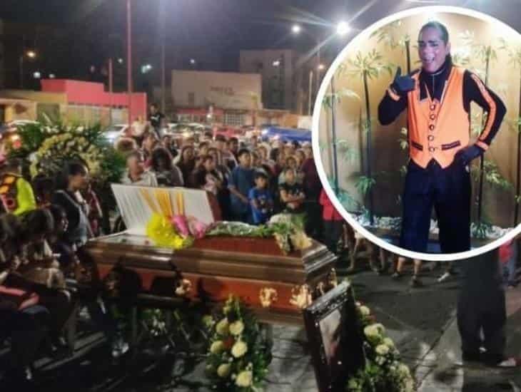 ¡Su público lo despide! Con cuerpo presente, realizan homenaje a “El Teco, asesinado en Las Choapas  (+Vídeo)