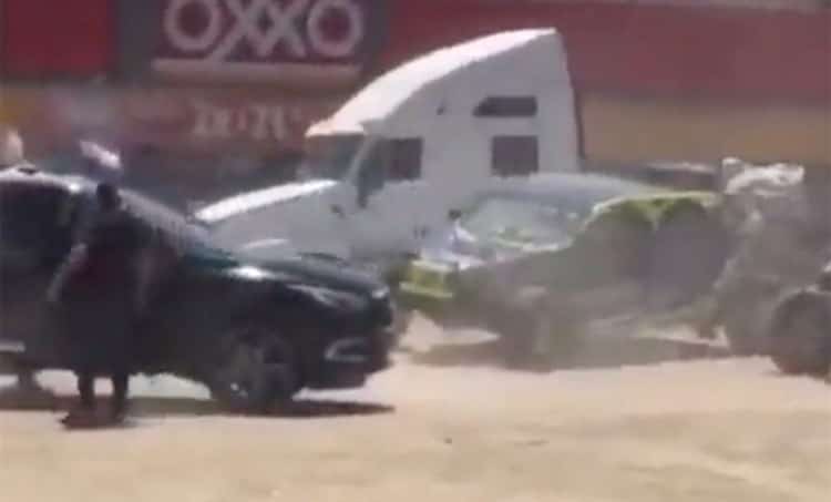 Masacre durante carrera de autos en Baja California deja 10 muertos (+Video)