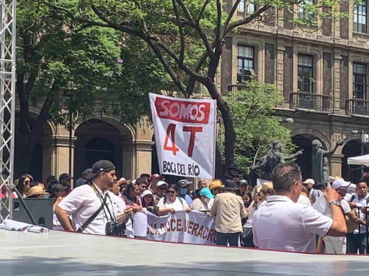 Veracruzanos se manifiestan contra SCJN en CDMX; respaldan plan C de AMLO (+Vídeo)