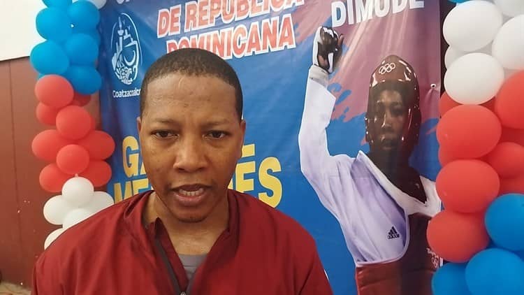 ¡Instructor de lujo! Medallista olímpico da cátedra de Taekwondo en Coatzacoalcos (+Video)