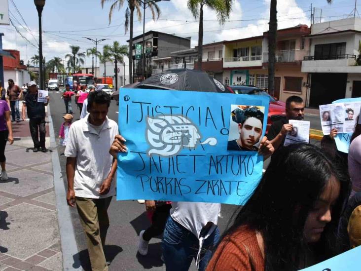 Con marcha exigen agilizar búsqueda de Ashley y Jafhet, desaparecidos en Ixtaczoquitlán (+Video)