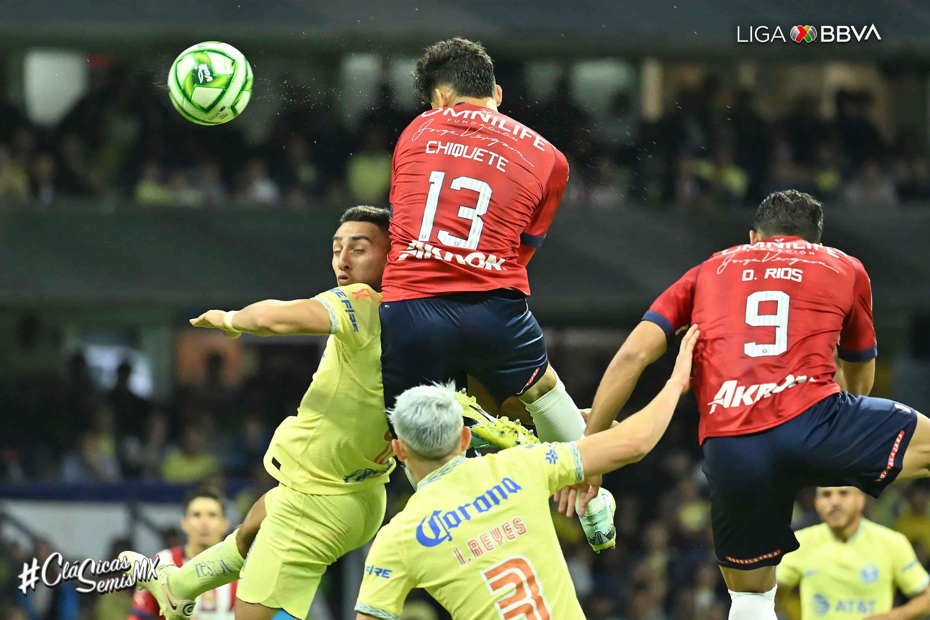 Chivas elimina al América en el Azteca y avanza a la gran final