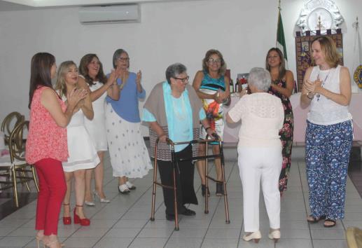 Club de Leones de Veracruz festejó a las mamás leonas
