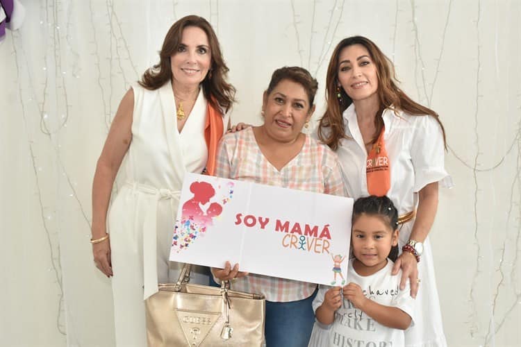 Damas Voluntarias del Criver celebran a las mamás