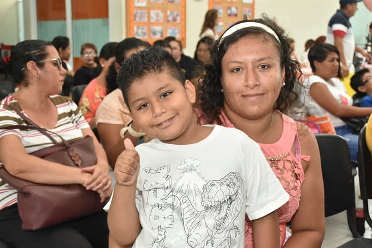 Damas Voluntarias del Criver celebran a las mamás