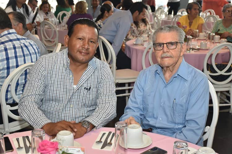 Canaco Servytur Veracruz celebró también a las mamás