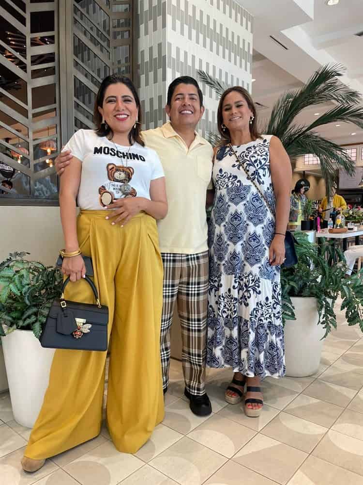 Mariano Molina celebra su cumpleaños con amigas