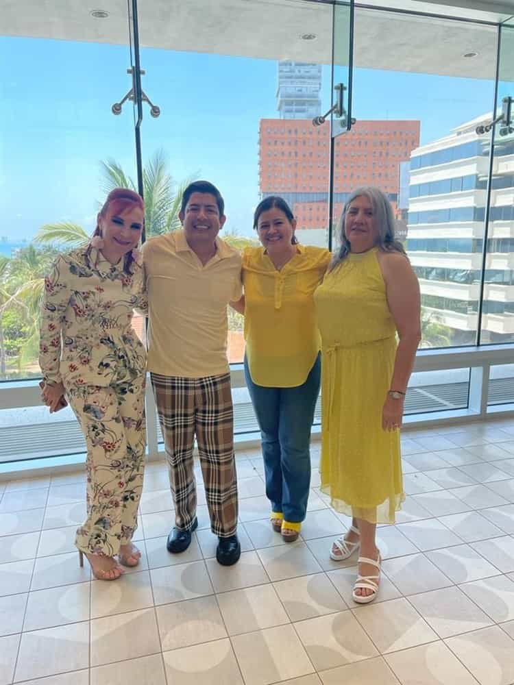 Mariano Molina celebra su cumpleaños con amigas