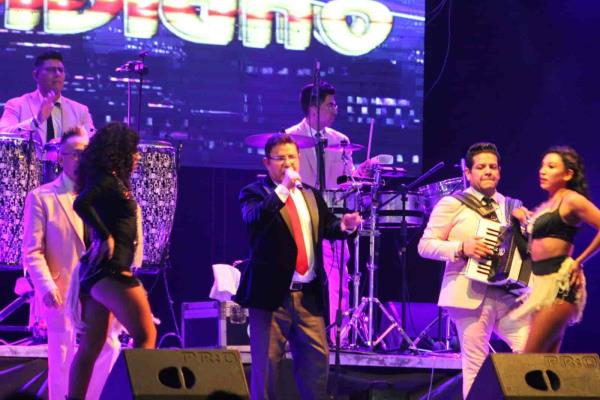 Veracruz bailó con Rayito Colombiano en la Expo Feria Ganadera Ylang Ylang