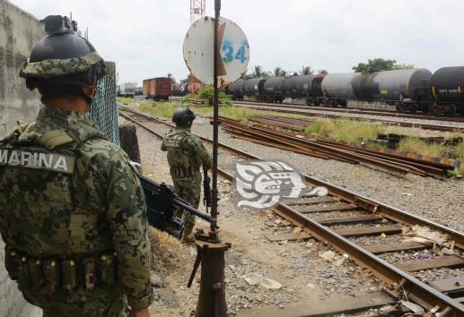 Se pronuncian ferrocarrileros contra presencia de Semar en vías de Coatzacoalcos