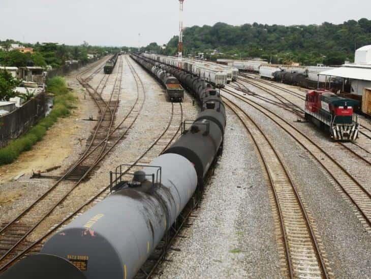 Constitucional y legal, recuperación de concesión de Ferrosur, afirmó López Obrador