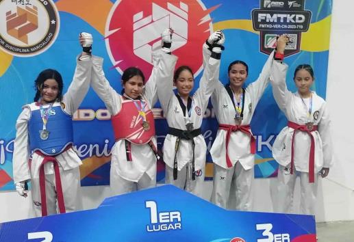 Subieron al podio en la  X Copa de "La Amistad"