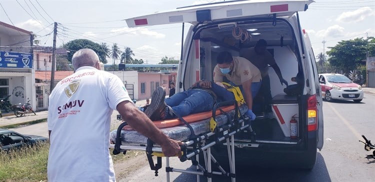 Automovilista atropella a motociclista en Cosamaloapan; se dio a la fuga