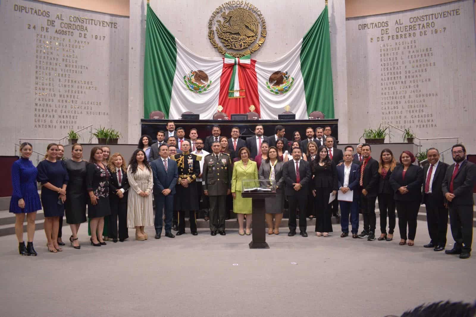 Conmemoran 200 años del Heroico Colegio Militar poderes de Veracruz