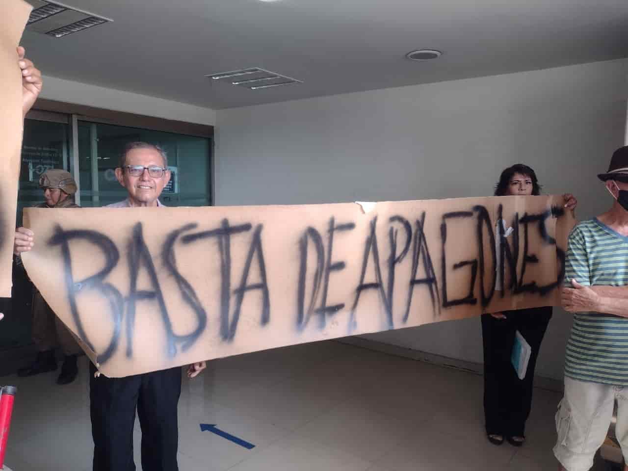 Basta de apagones, protestan contra CFE en Veracruz (+video)