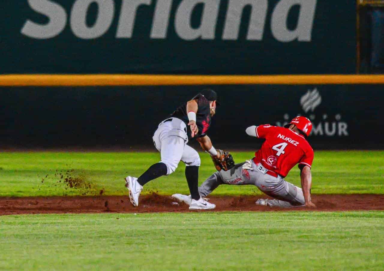 Laguna sorprende en la sexta y vence a El Águila