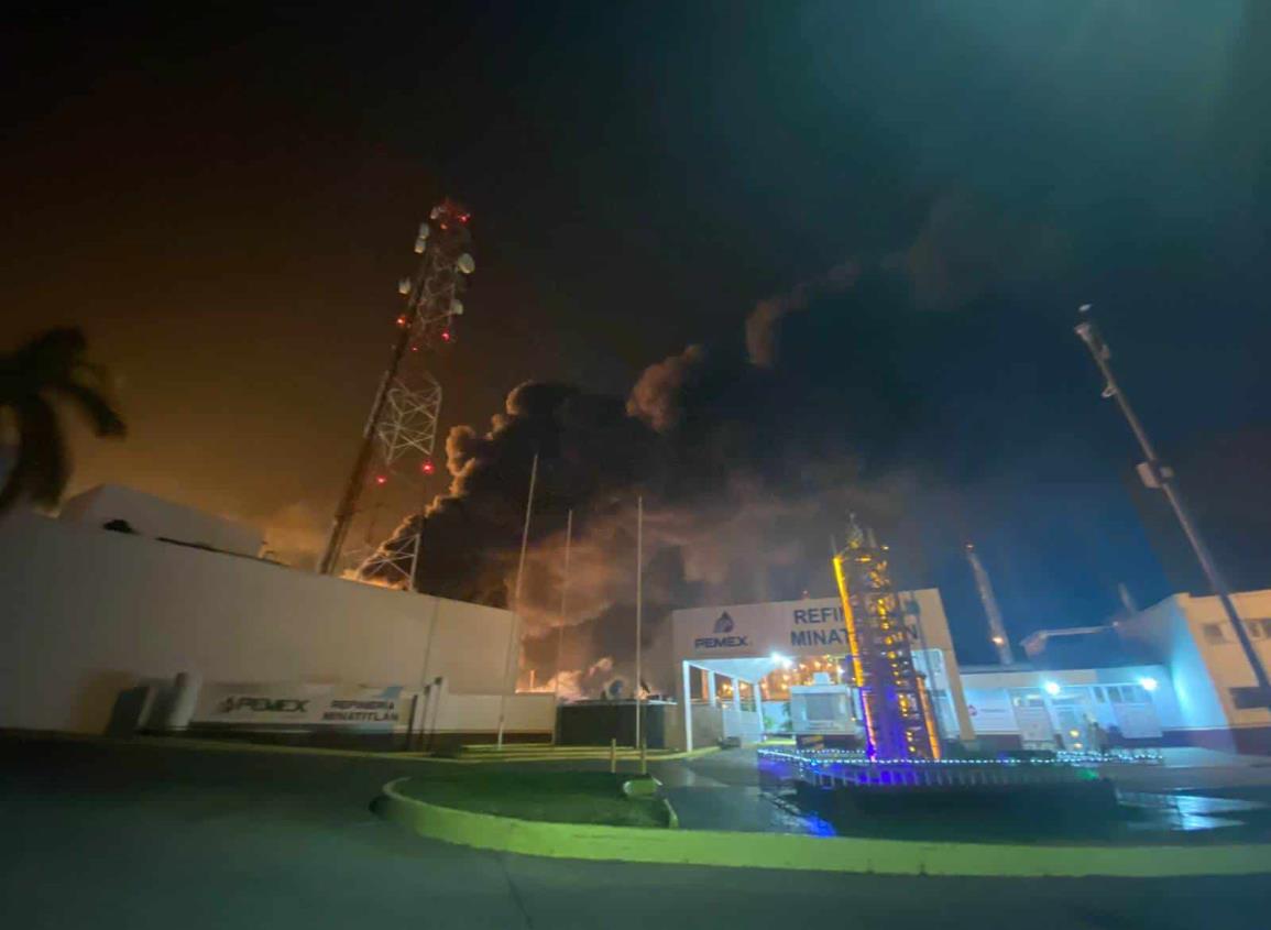 Esperan dictamen de Pemex tras incendio en refinería de Minatitlán