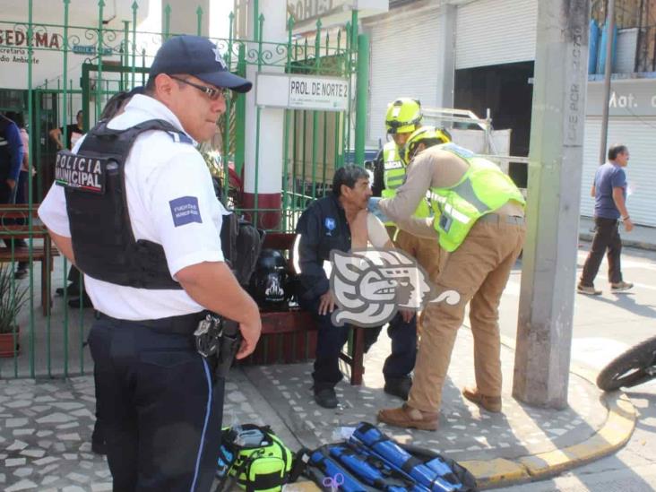 Motociclista resulta lesionado tras accidentarse en la zona centro de Veracruz