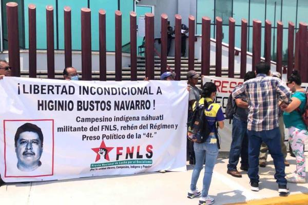 Manifestación en Poder Judicial de Boca del Río; exigen la liberación de Higinio Bustos Navarro (+Video)