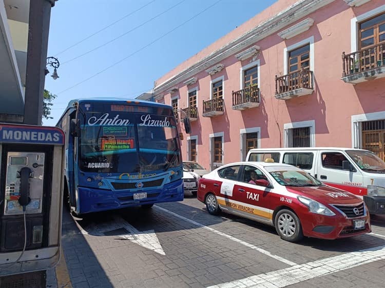 Bajo estrés y mala alimentación, manejas más de 16 horas en Veracruz