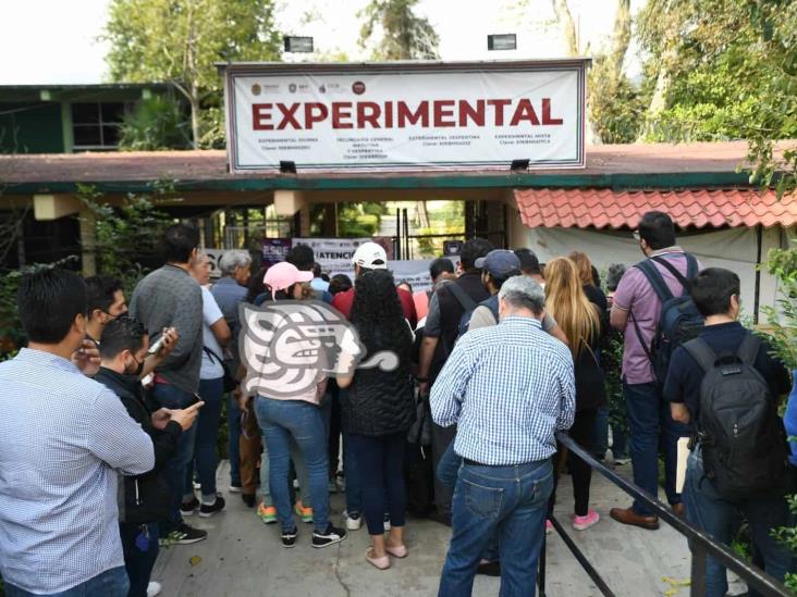 Docentes bloquean accesos a Secundaria Experimental en Xalapa