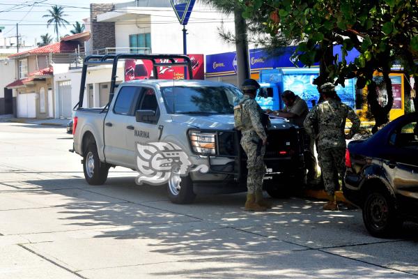 En Coatzacoalcos, patrulla de Semar choca con particular