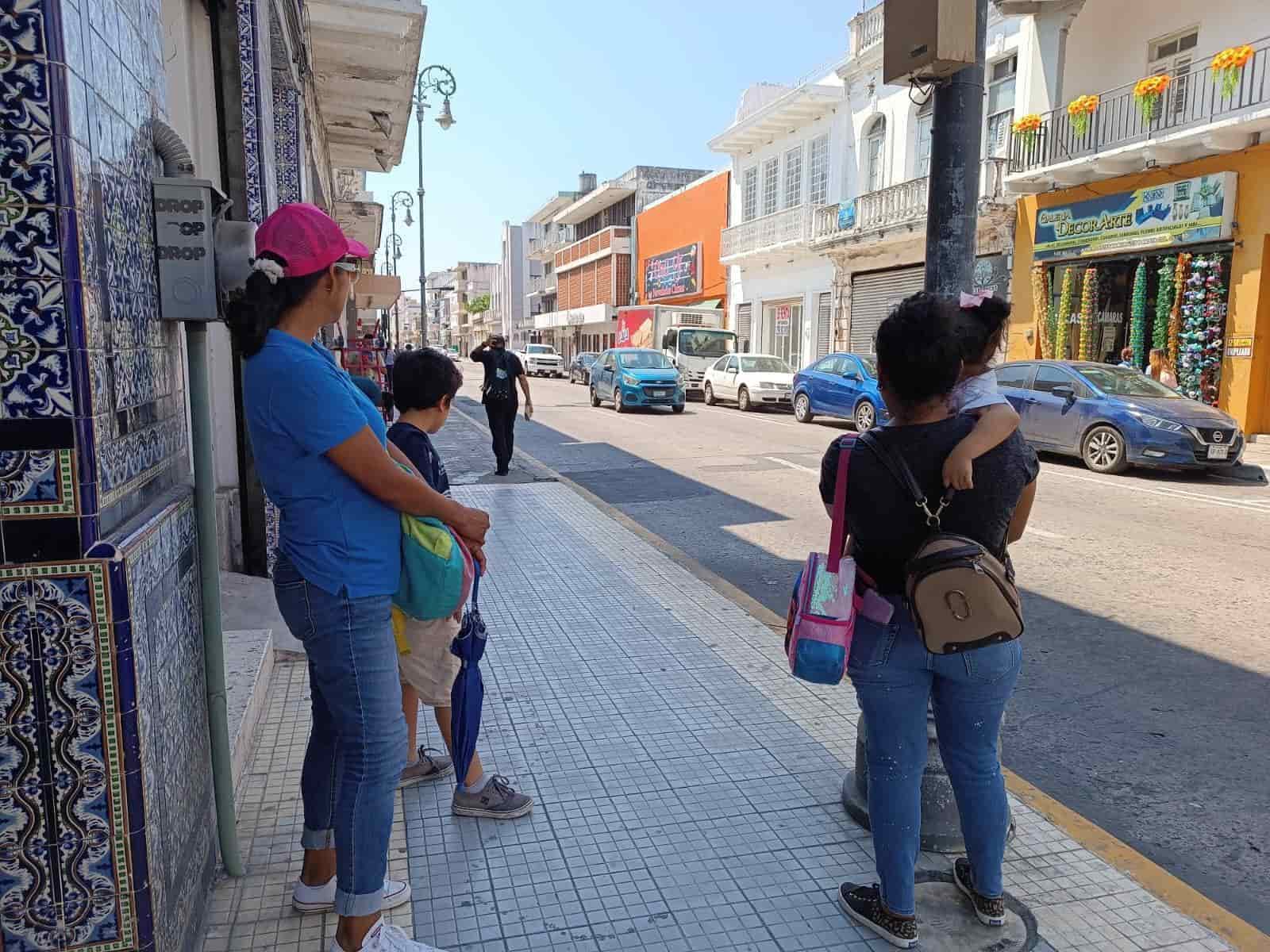 Caos y desorden en el transporte público incomunica zonas urbanas en Veracruz