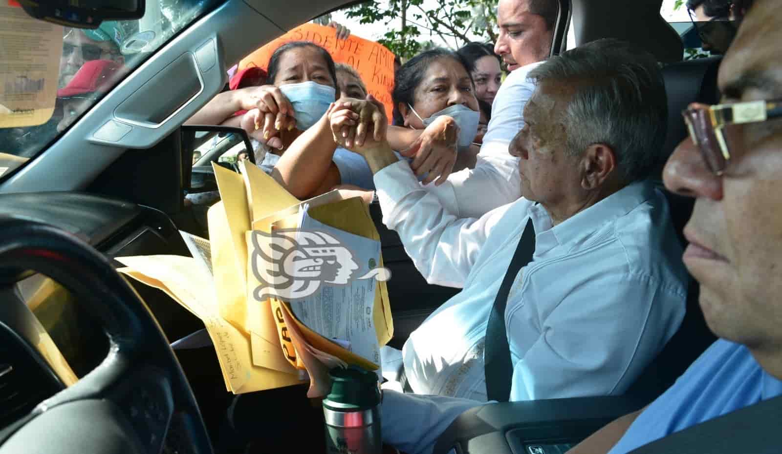 AMLO pasará la noche en el sur de Veracruz tras supervisión del Interoceánico