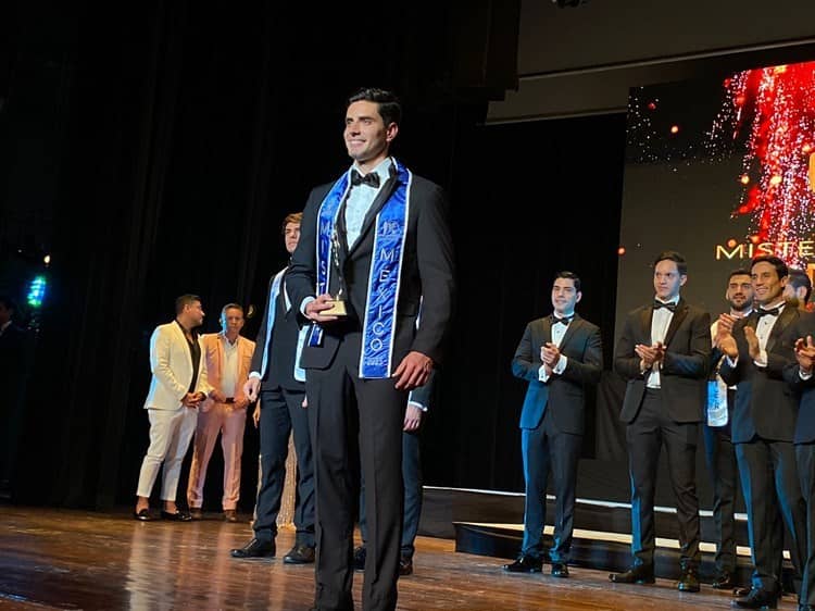 Luis Carlos Cuadra gana el concurso Mister Supranational México 2023