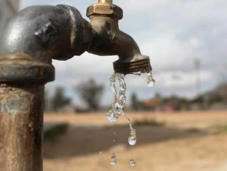 Xalapeños pagan altas tarifas por escaso servicio de agua