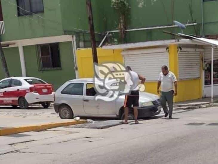 Sin reparar los colectores pluviales; continúan los accidentes en Las Choapas