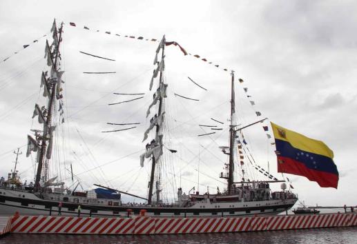 Buque escuela Simón Bolívar abre sus puertas en Veracruz